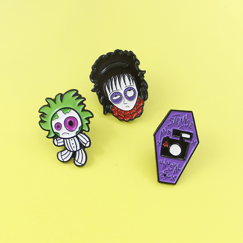Embroidery Gothic - Horror Doll Purple Coffin Brooch Pins