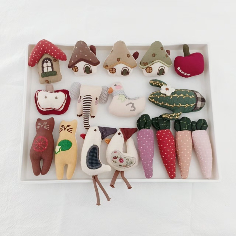 Embroidery House - Adorable Duck Carrot House Brooch Cartoon
