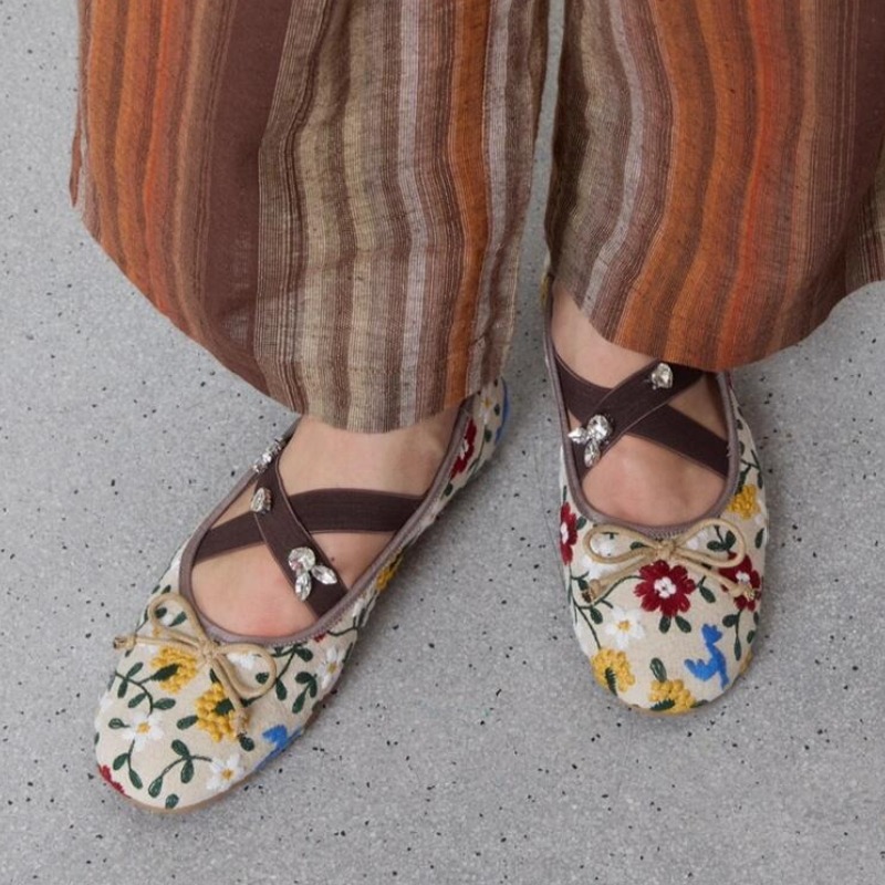 Embroidery Flower Ballet Flats - Embroidery Design Free avis et prix