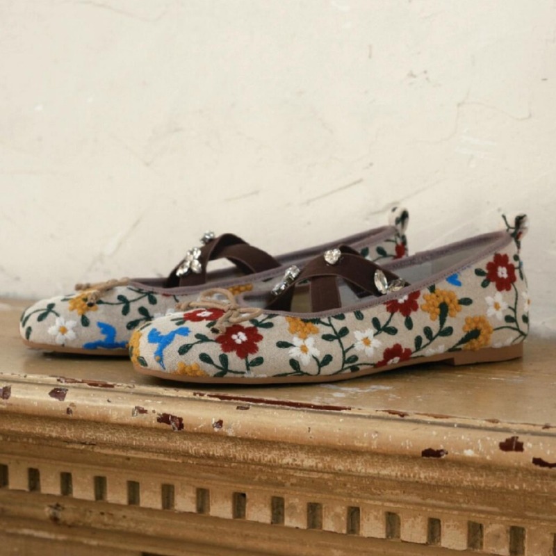Embroidery Flower Ballet Flats - Embroidery Design Free avis et prix