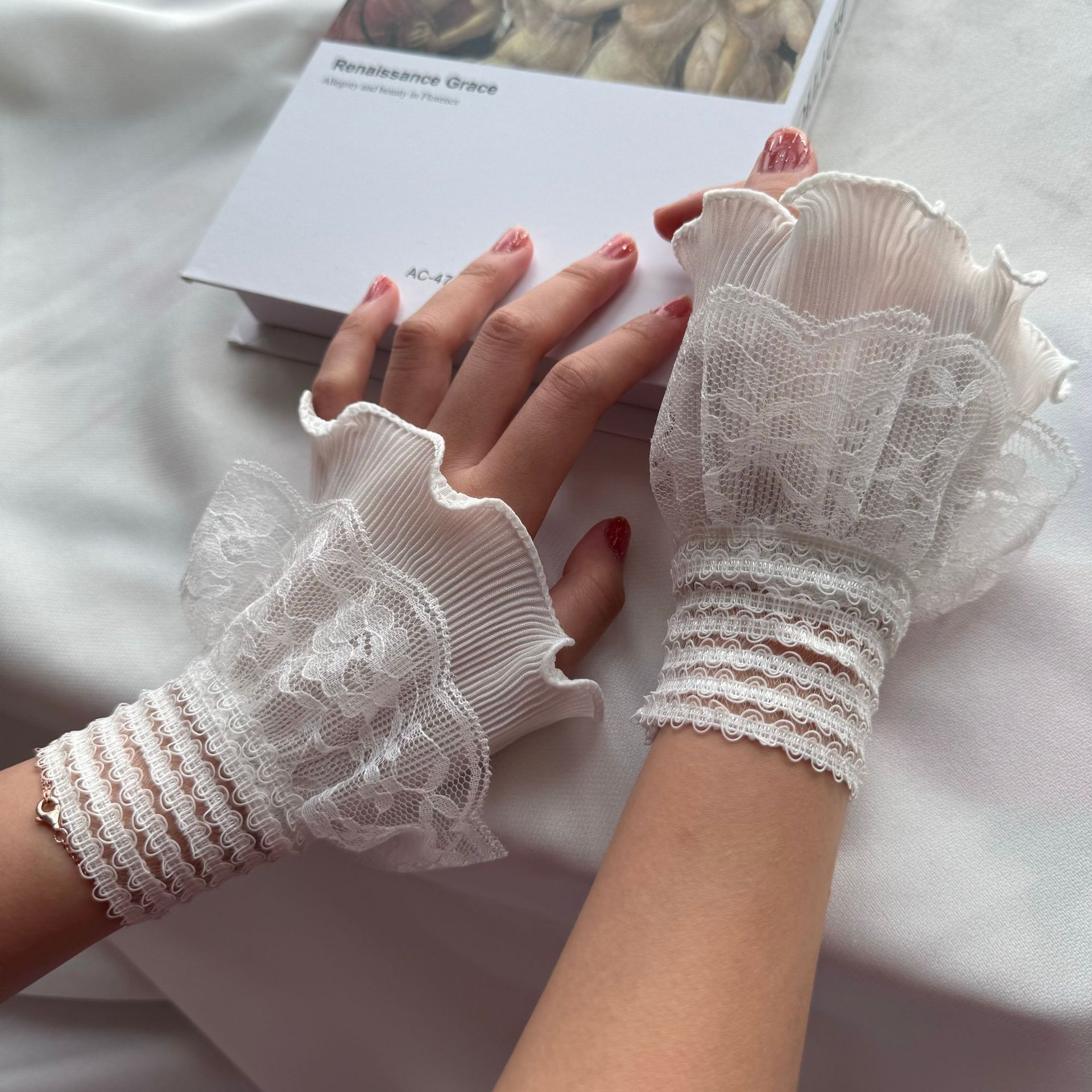 Lace Embroidery False Cuffs De - Embroidery Uniform avis et prix