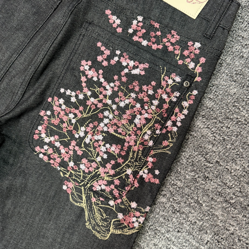Streetwear Trend Derschutze De - Embroidery On Jeans avis et prix