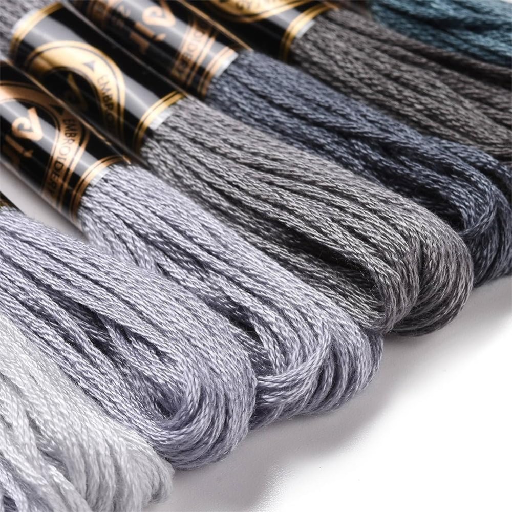8 Skeins 70 Yards Grey Friends - Embroidery Yarns avis et prix