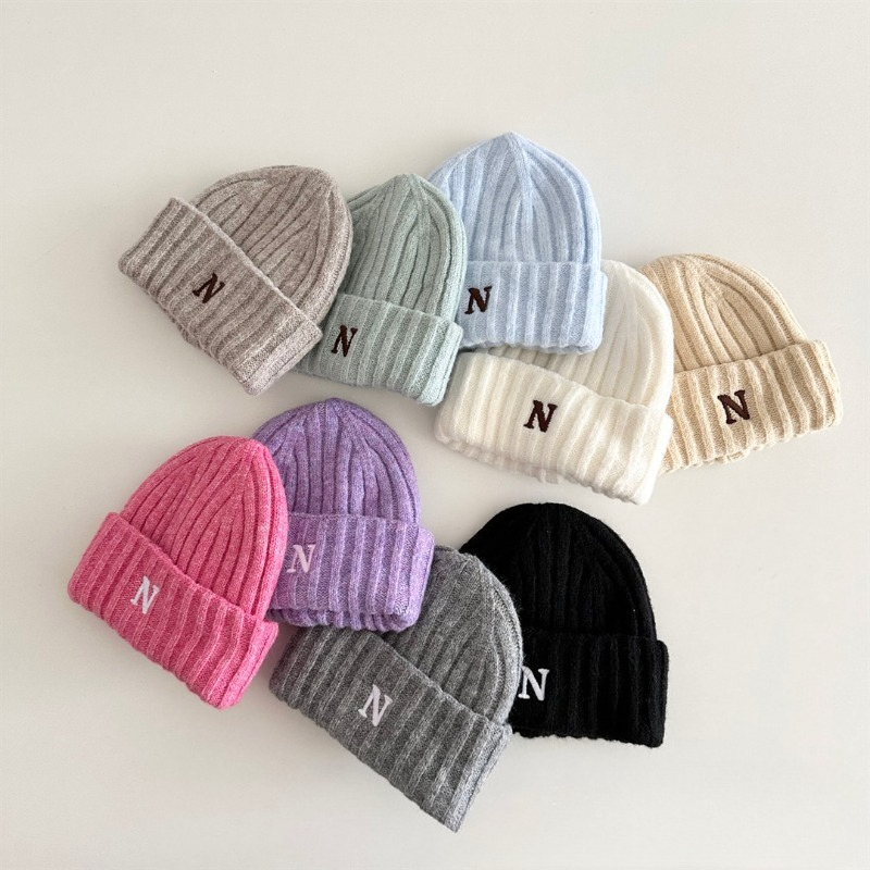 Korean Style Kids Knit Beanie  - Embroidery Letter N avis et prix