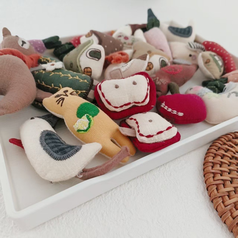 Adorable Duck Carrot House Bro - Embroidery House avis et prix