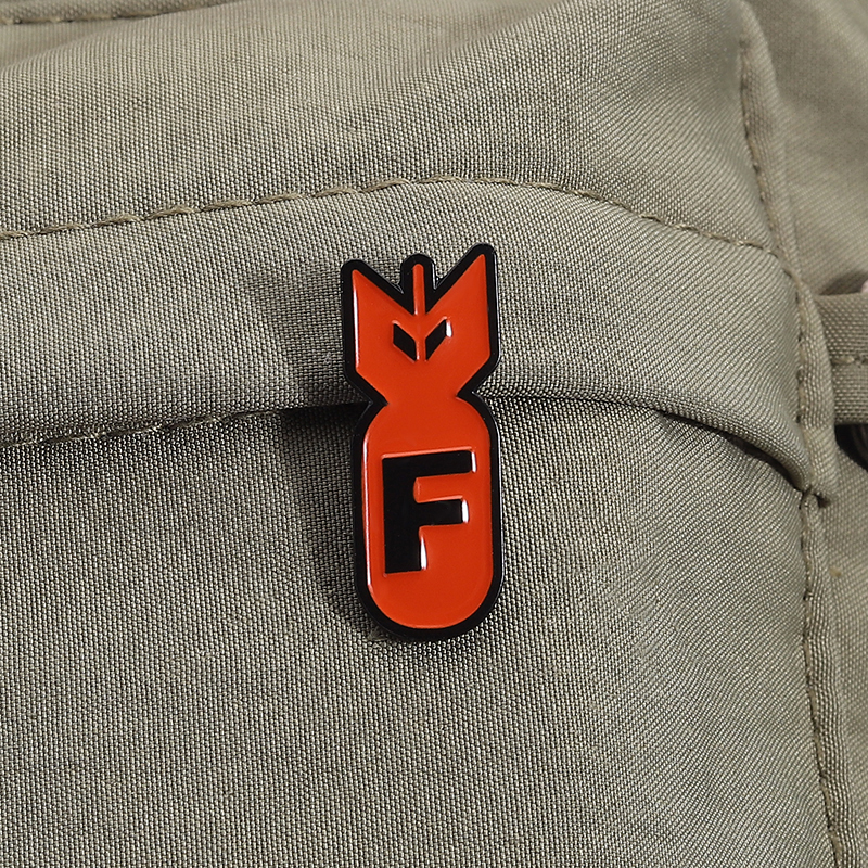 Cartoon Red Bomb F Logo Enamel - Embroidery House avis et prix