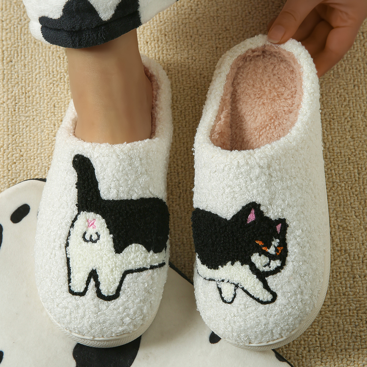 Winter Plush Cute Dachshund Em - Embroidery Shoes avis et prix